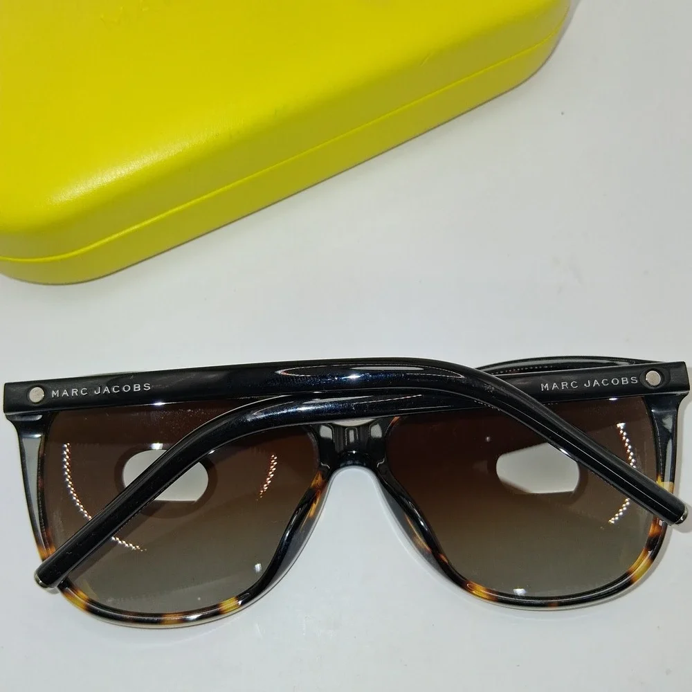 Marc Jacobs THE MARC JACOBS Women's Cat Eye Sunglasses Black Tinted w/ Case